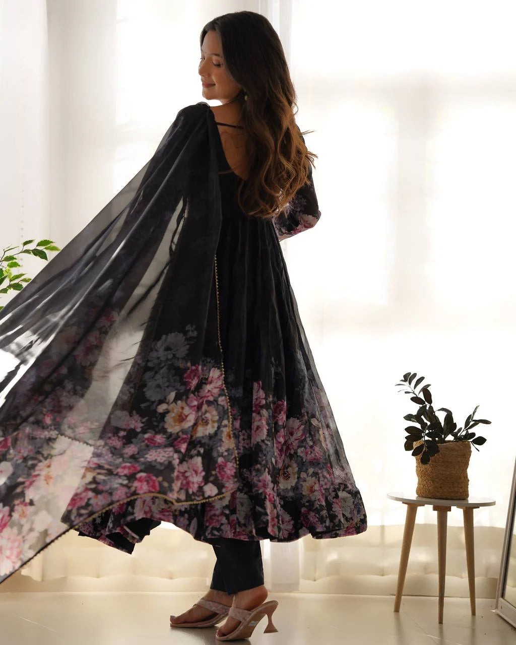 LadyVastara Pure Soft Organza Silk Fully Flared Kali Cut Anarkali Suit Set with Dupatta & Pant