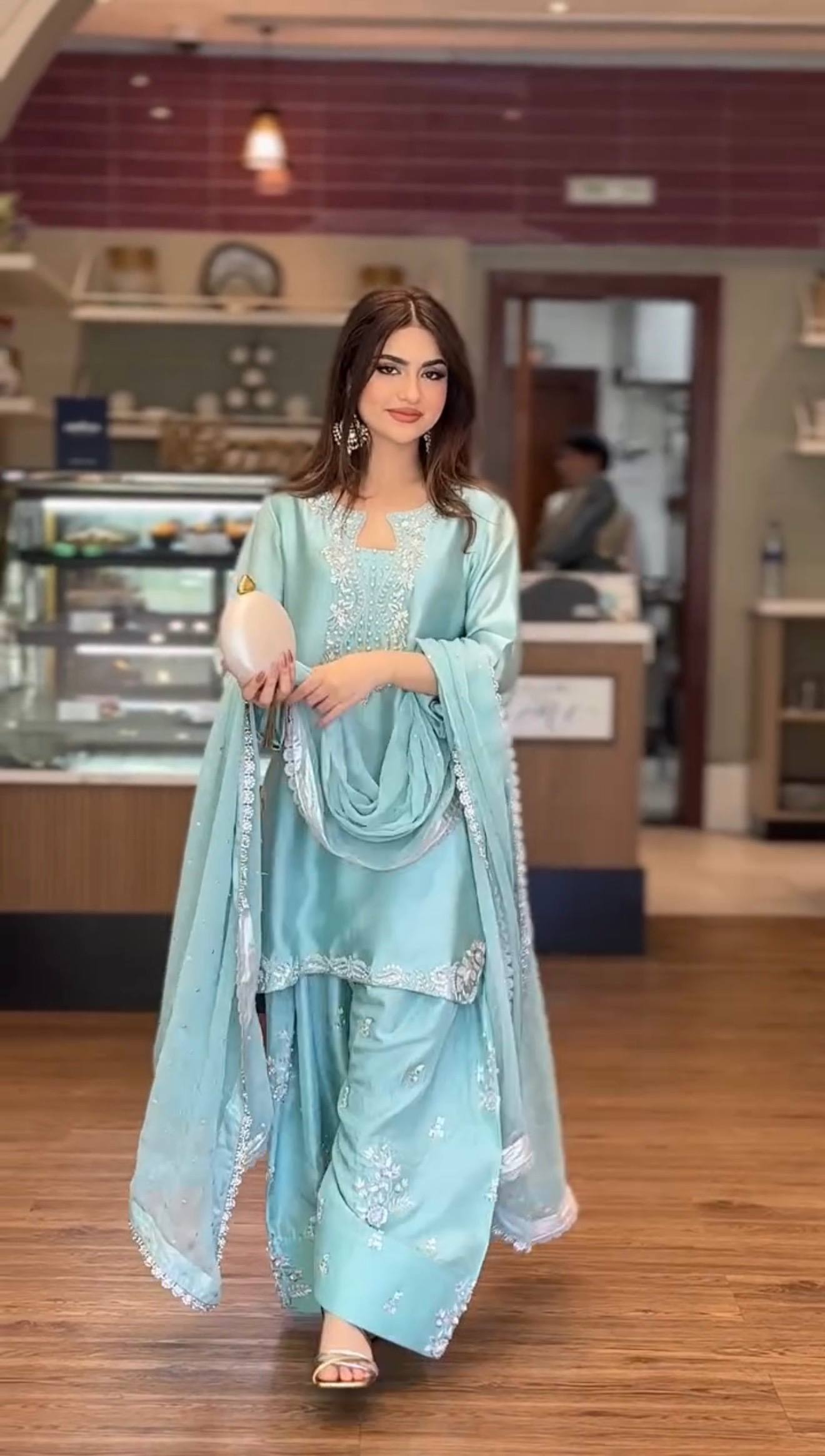 Lady Vastara Premium Silk Suit That Turns Heads