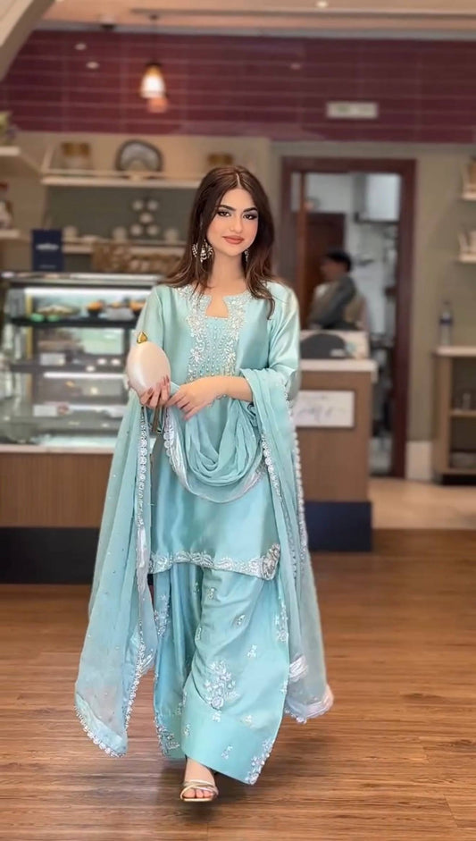 Lady Vastara Premium Silk Suit That Turns Heads