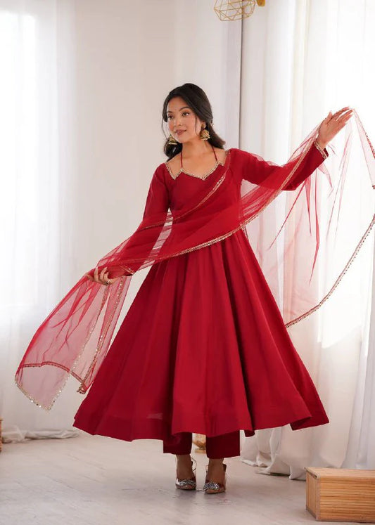 LadyVastara Designer Lace Work Anarkali Gown with Net Dupatta