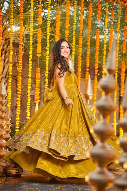LadyVastara Royal Look Natural Crepe Silk Anarkali Suit