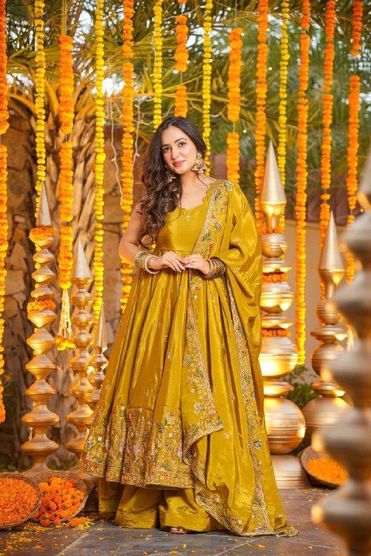 LadyVastara Royal Look Natural Crepe Silk Anarkali Suit
