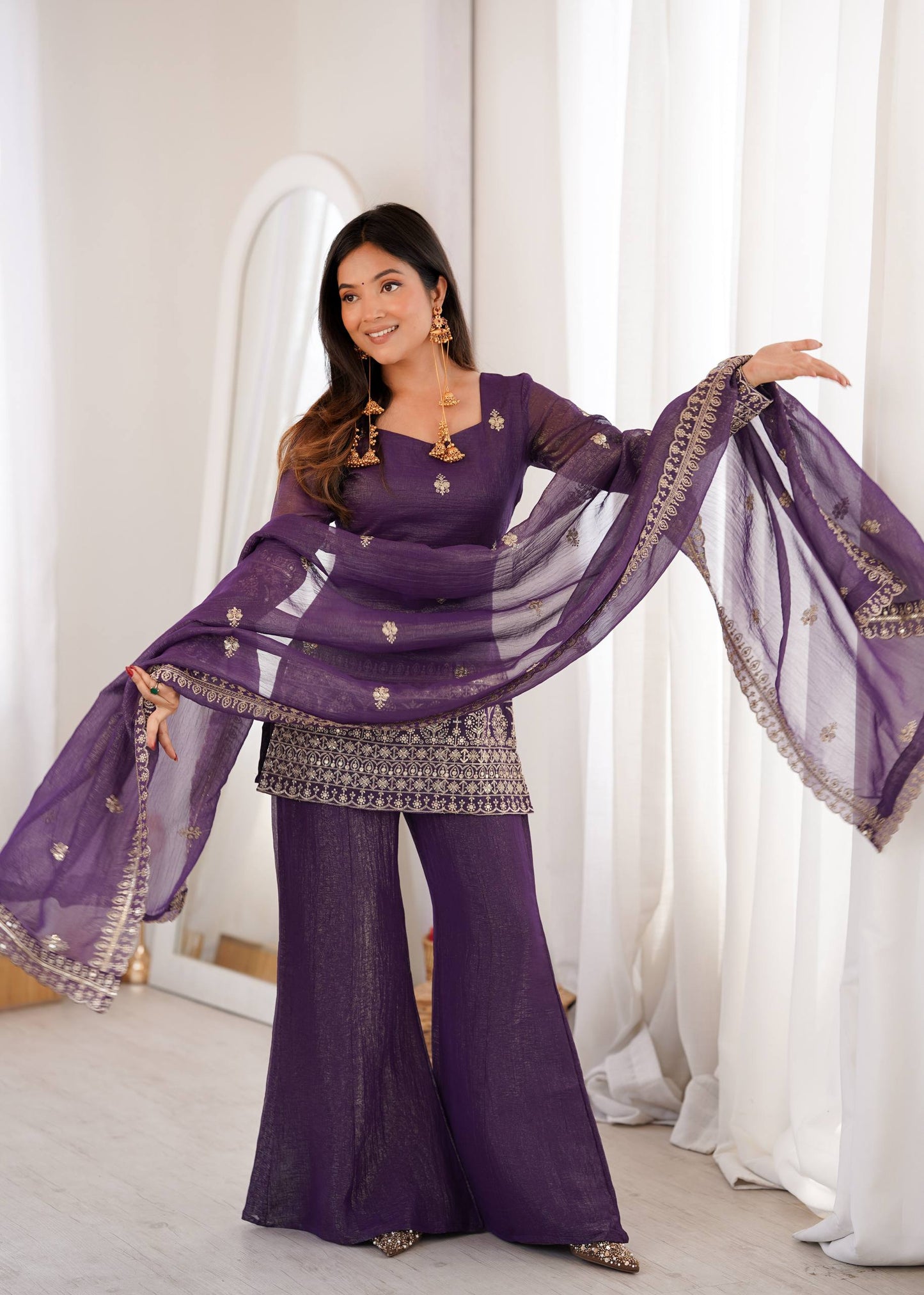 LadyVastara Elegant Crunchy Silk Kurta Set With Bell Bottom & Embroidery Dupatta