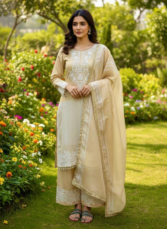 LadyVastara Luxury Dual Tone Banarasi Silk Set with Sequence Work