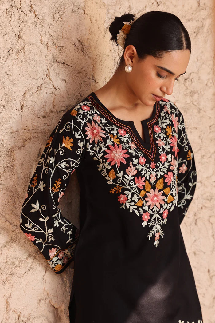 Ladyvastara Elegant Black Roman Silk Kashmiri Aari Kurta Set