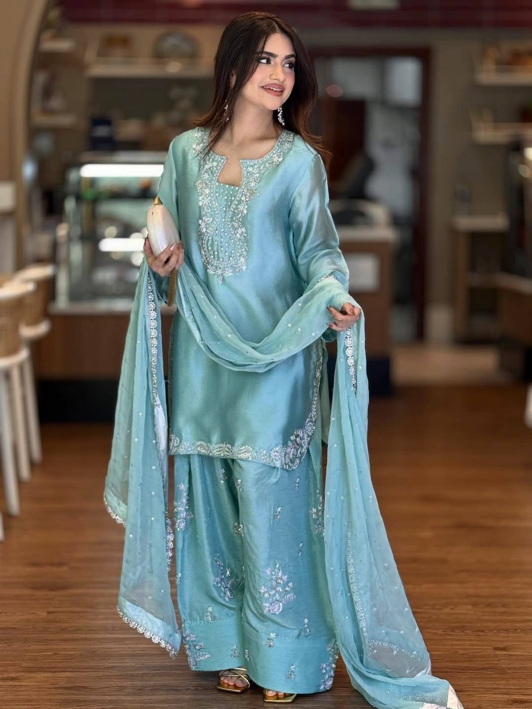 Lady Vastara Premium Silk Suit That Turns Heads