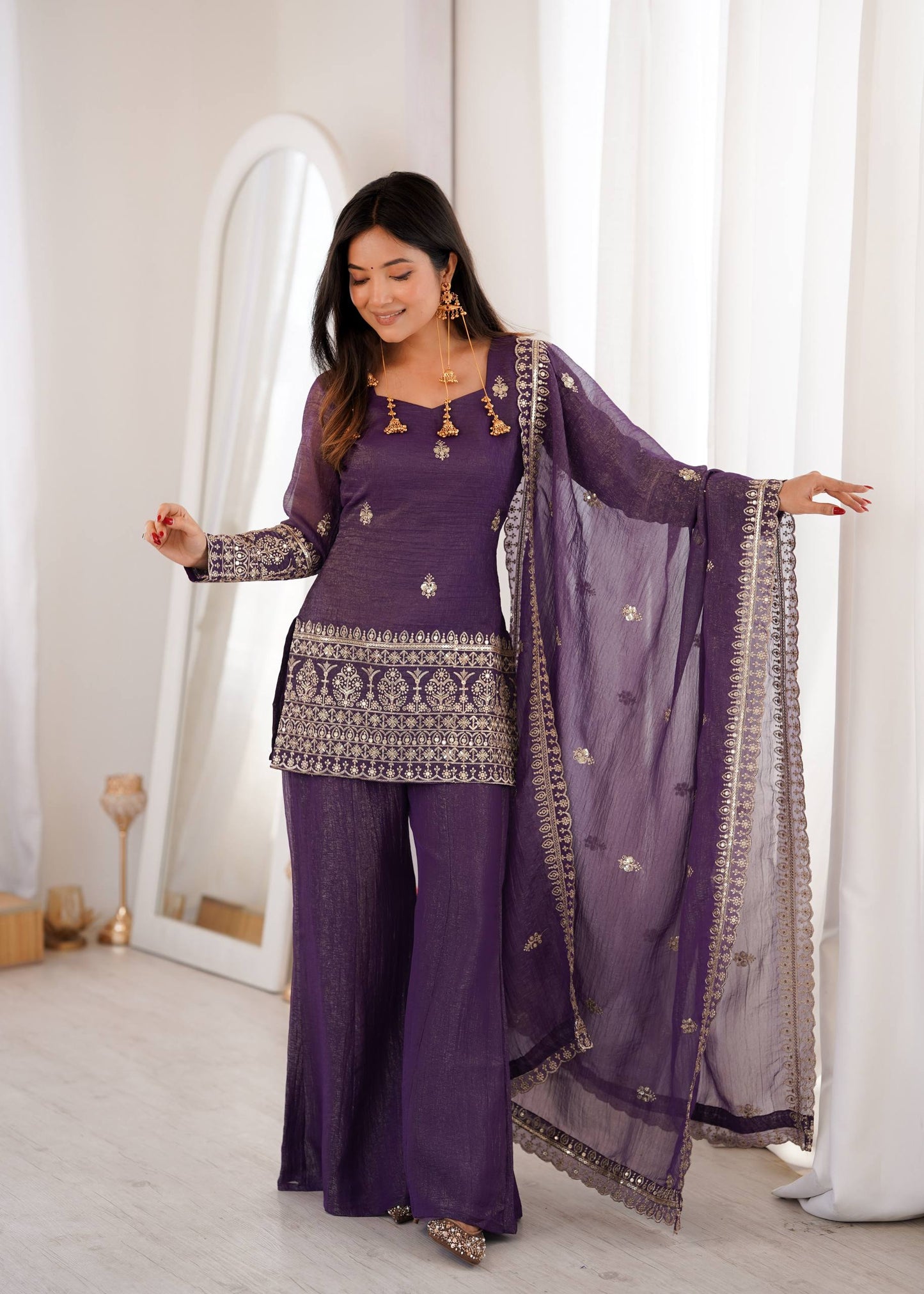LadyVastara Elegant Crunchy Silk Kurta Set With Bell Bottom & Embroidery Dupatta