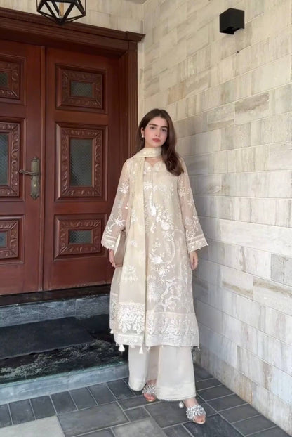 Lady Vastara Designer Georgette Suit Perfect for Every Occasion
