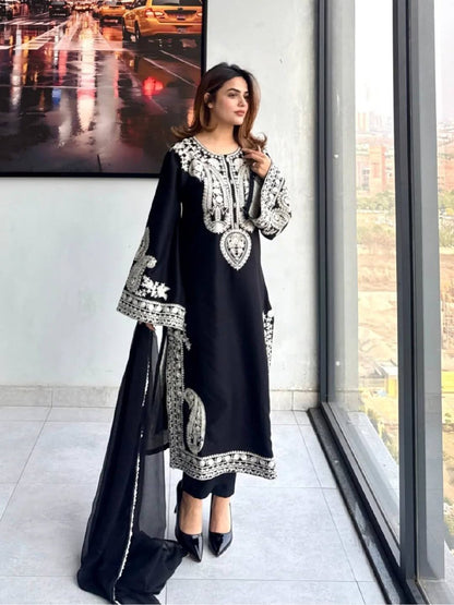 Ladyvastara Modern Ethnic Wear Organza Suit Set for Women