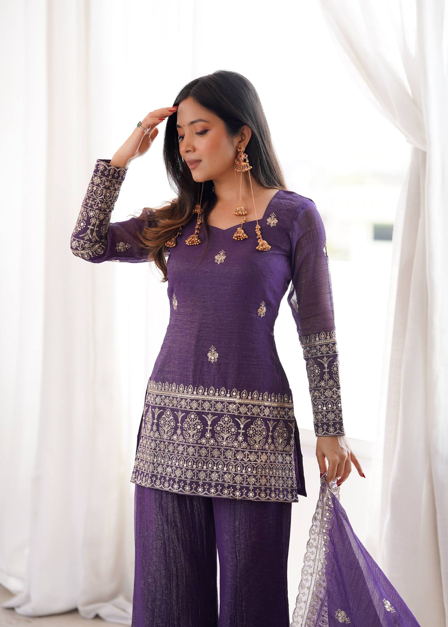 LadyVastara Elegant Crunchy Silk Kurta Set With Bell Bottom & Embroidery Dupatta