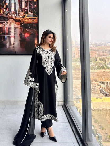 Ladyvastara Modern Ethnic Wear Organza Suit Set for Women