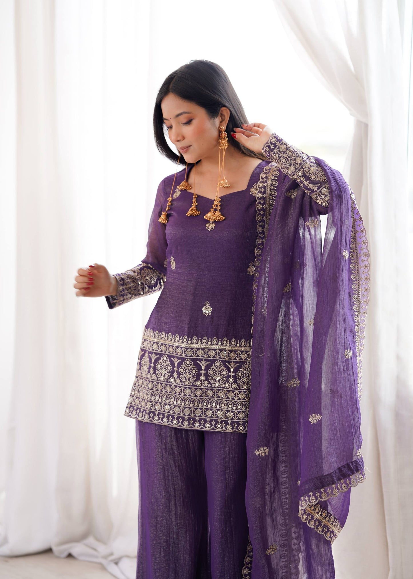 LadyVastara Elegant Crunchy Silk Kurta Set With Bell Bottom & Embroidery Dupatta