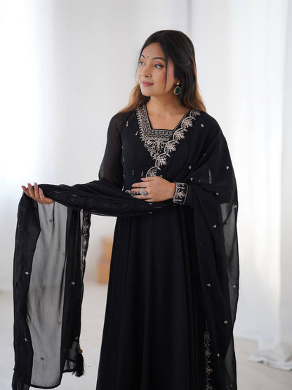 LadyVastara Heavy Embroidered Anarkali Suit with 6.5m Grand Flair & Zari Work