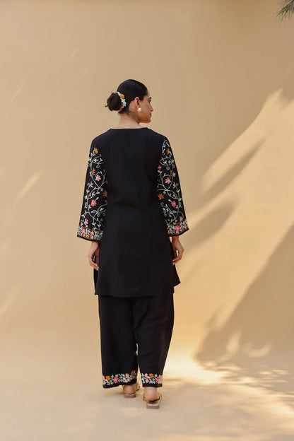 Ladyvastara Elegant Black Roman Silk Kashmiri Aari Kurta Set