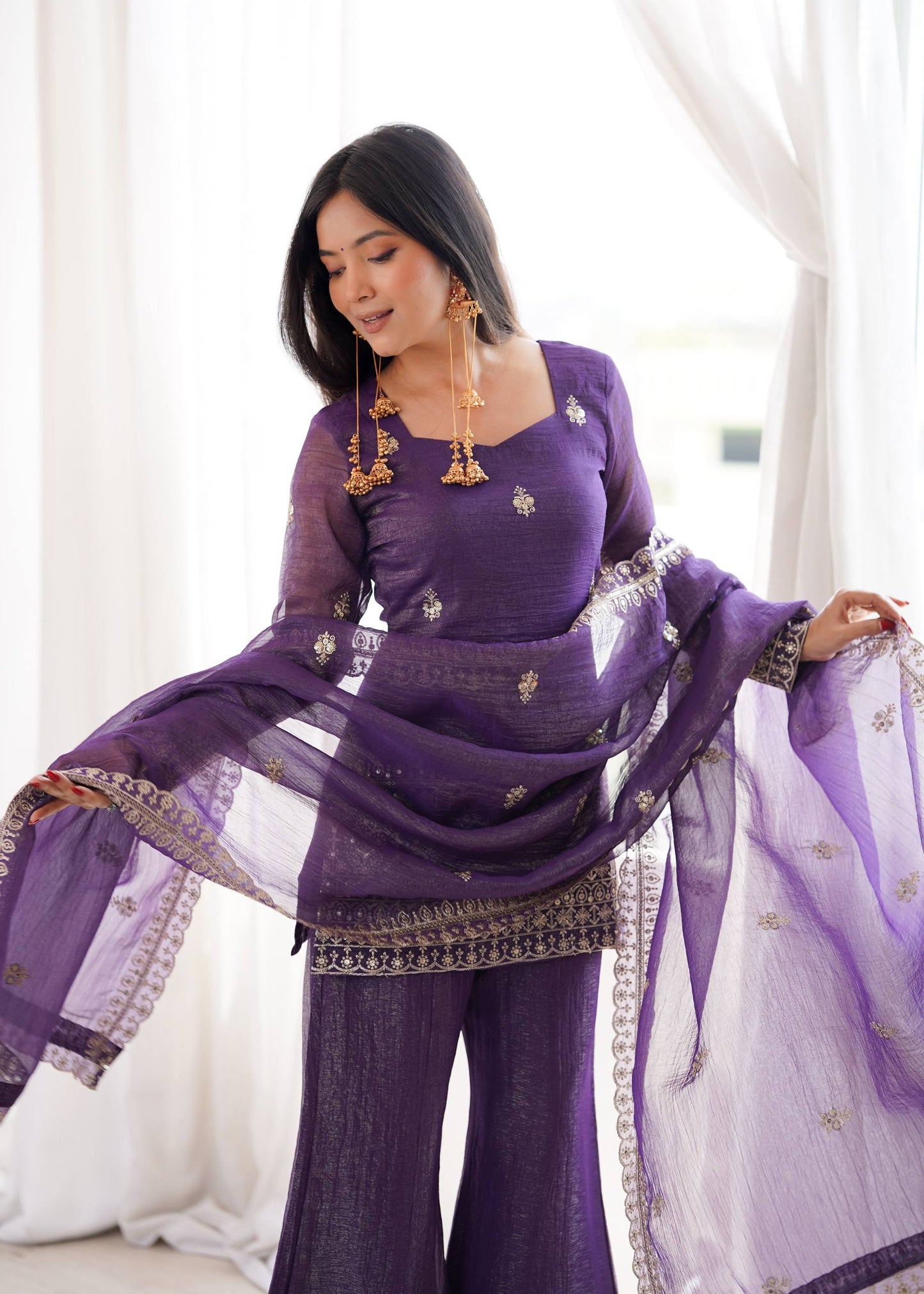 LadyVastara Elegant Crunchy Silk Kurta Set With Bell Bottom & Embroidery Dupatta